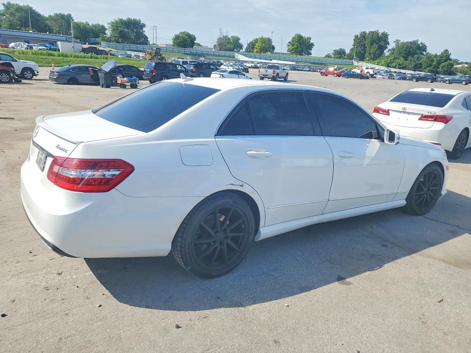 2013 Mercedes-benz E მანქანა იყიდება აუქციონზე, vin: WDDHF8JB7DA736052, აუქციონის ნომერი: 60741956