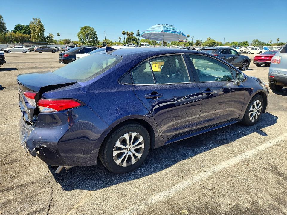 60925496 :رقم المزاد ، JTDEAMDE2NJ041523 vin ، 2022 Toyota Corolla مزاد بيع
