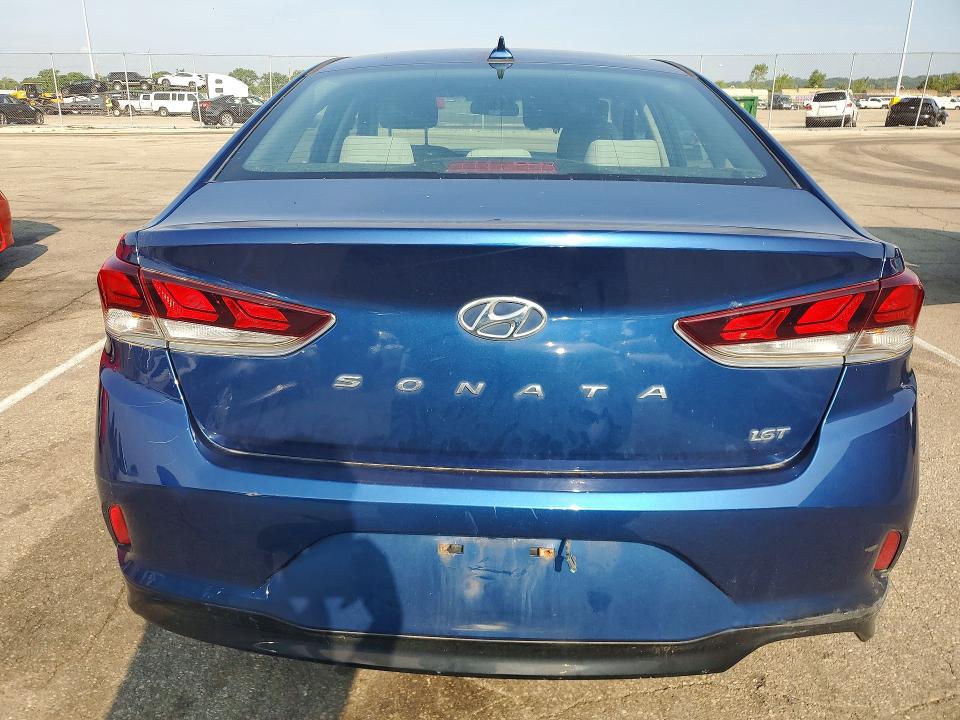 2018 Hyundai Sonata მანქანა იყიდება აუქციონზე, vin: 5NPE24AA5JH720106, აუქციონის ნომერი: 60270696