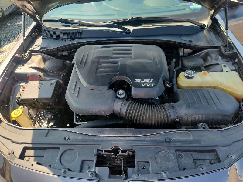 2015 Chrysler 300 მანქანა იყიდება აუქციონზე, vin: 2C3CCABG8FH872522, აუქციონის ნომერი: 61975406