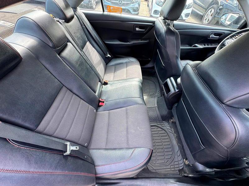 60158646 :رقم المزاد ، 4T1BF1FK1HU341316 vin ، 2017 Toyota Camry مزاد بيع