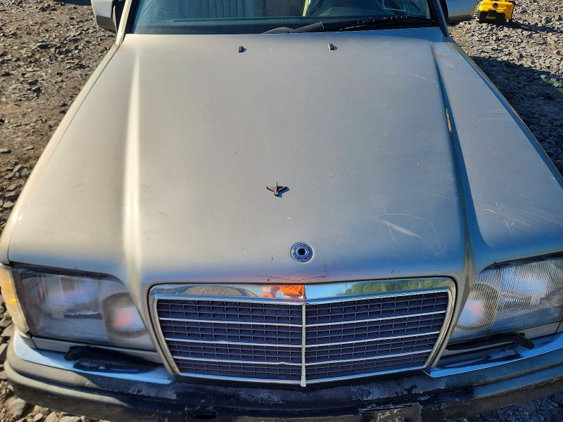 61929746 :رقم المزاد ، WDBEA92E4SF319352 vin ، 1995 Mercedes-benz E مزاد بيع