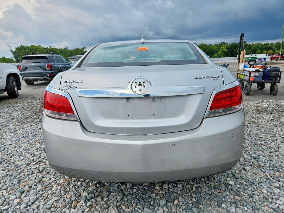 62871356 :رقم المزاد ، 1G4GC5EGXAF273806 vin ، 2010 Buick Lacrosse مزاد بيع