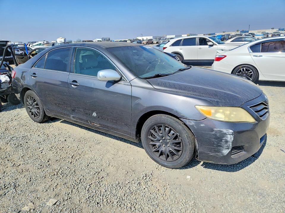 60254516 :رقم المزاد ، 4T4BF3EK6BR132874 vin ، 2011 Toyota Camry مزاد بيع