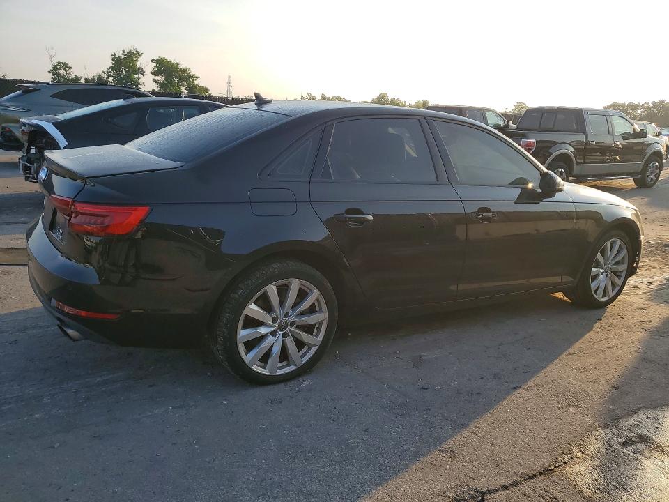 Продаж на аукціоні авто 2017 Audi A4, vin: WAUANAF40HN007631, номер лоту: 62754346