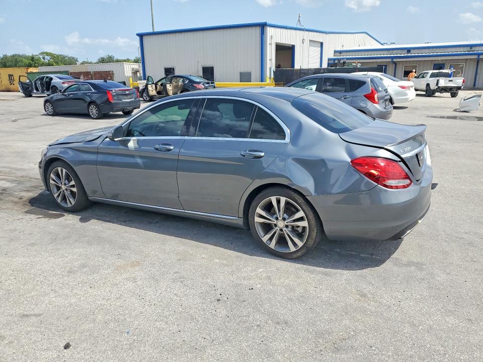 61138686 :رقم المزاد ، WDDWF4JB1HR219966 vin ، 2017 Mercedes-benz C مزاد بيع