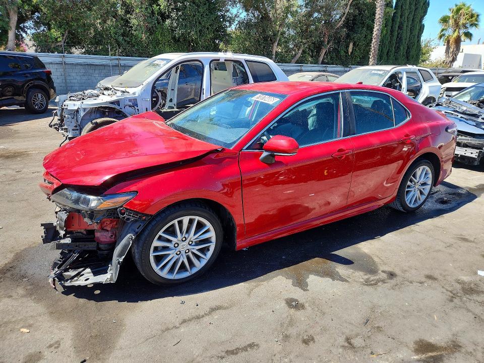 Aukcja sprzedaży 2022 Toyota Camry, vin: 4T1G11AK2NU011188, numer aukcji: 61870486