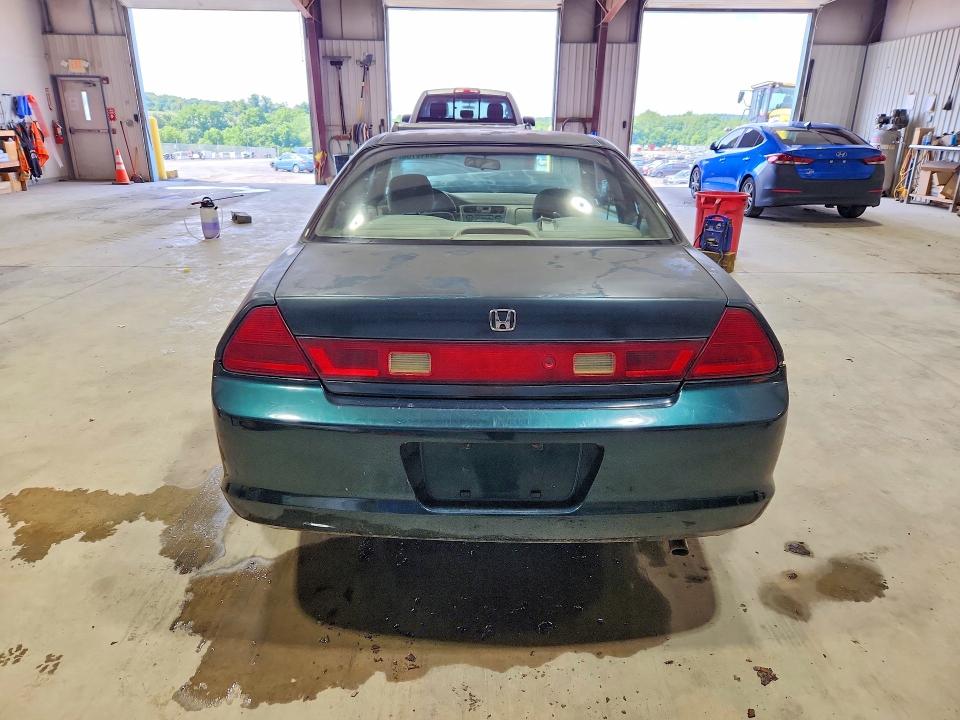 Продаж на аукціоні авто 2000 Honda Accord, vin: 1HGCG3251YA000938, номер лоту: 62412706