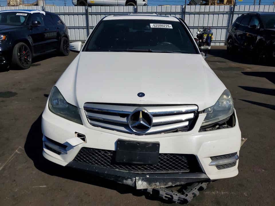 Продажа на аукционе авто 2013 Mercedes-benz C, vin: WDDGF8AB1DR246459, номер лота: 62099226