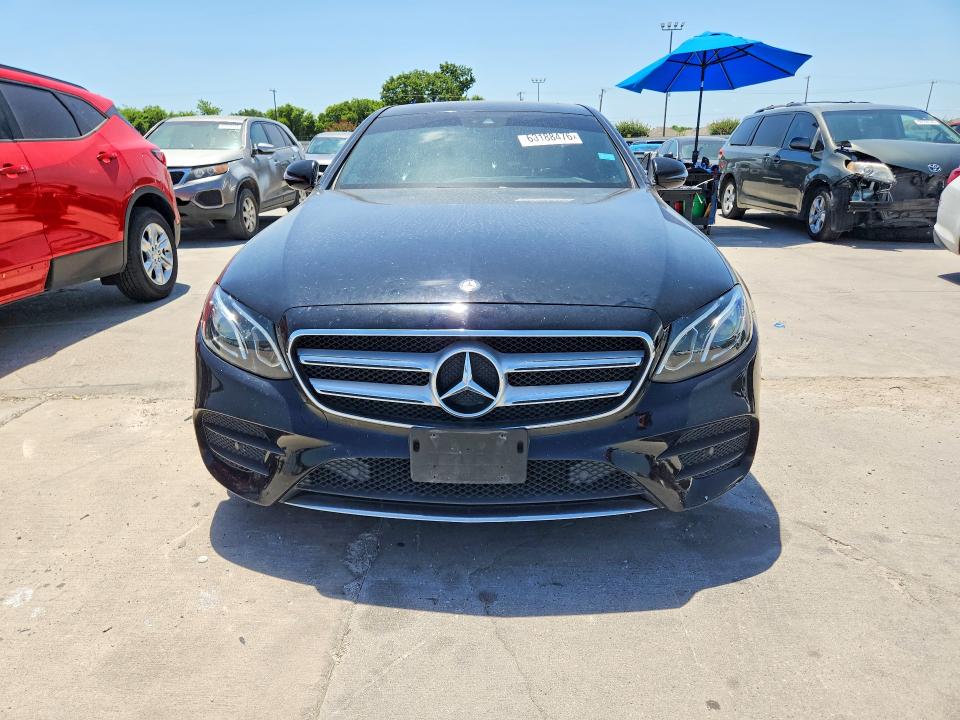 60188476 :رقم المزاد ، WDDZF4JB5HA158374 vin ، 2017 Mercedes-benz E مزاد بيع