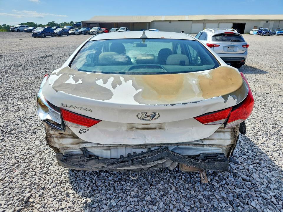 2013 Hyundai Elantra მანქანა იყიდება აუქციონზე, vin: 5NPDH4AE5DH339325, აუქციონის ნომერი: 63208246