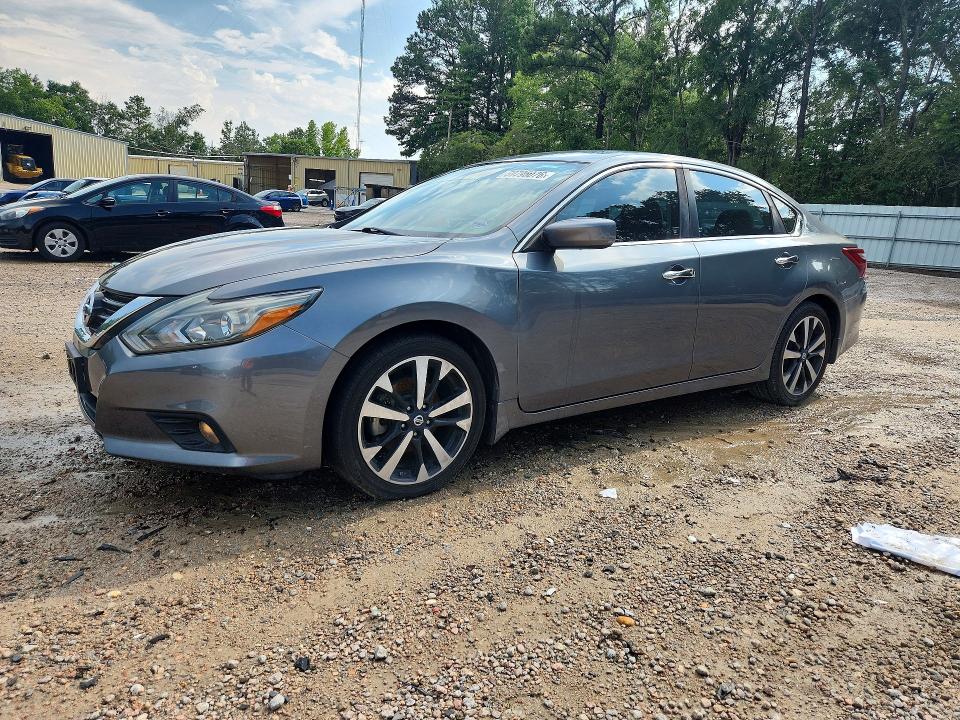 Продажа на аукционе авто 2018 Nissan Altima, vin: 1N4AL3AP2JC131008, номер лота: 59795076