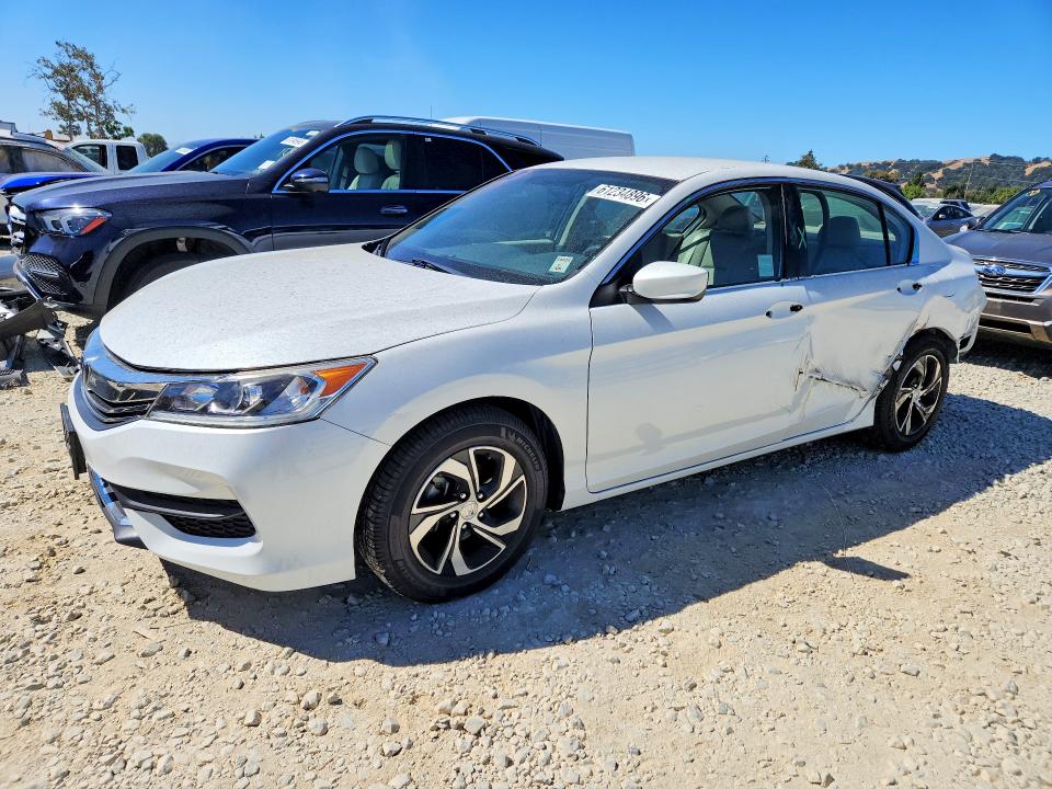 Продажа на аукционе авто 2017 Honda Accord, vin: 1HGCR2F3XHA111176, номер лота: 61234896