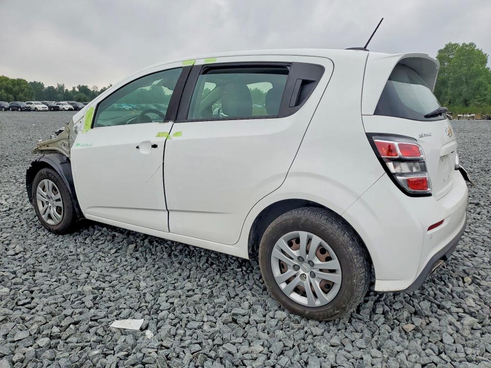 61930526 :رقم المزاد ، 1G1JG6SB0L4124244 vin ، 2020 Chevrolet Sonic مزاد بيع