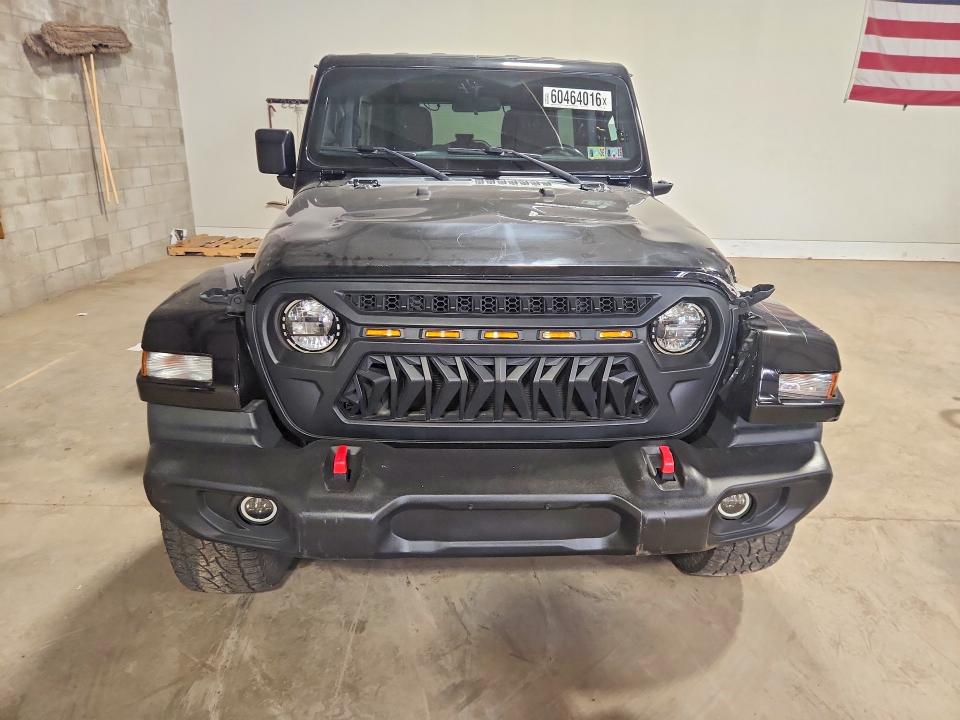 60464016 :رقم المزاد ، 1C4HJXDG0JW274698 vin ، 2018 Jeep Wrangler Unlimited مزاد بيع