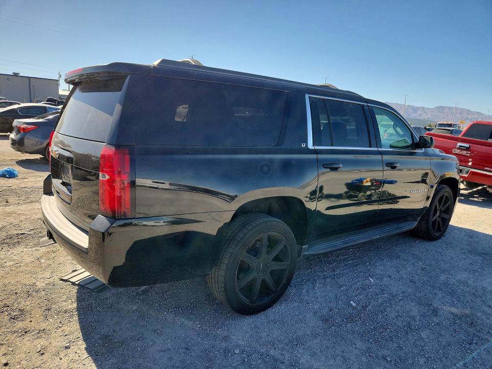63209886 :رقم المزاد ، 1GNSCHKC7HR236682 vin ، 2017 Chevrolet Suburban مزاد بيع
