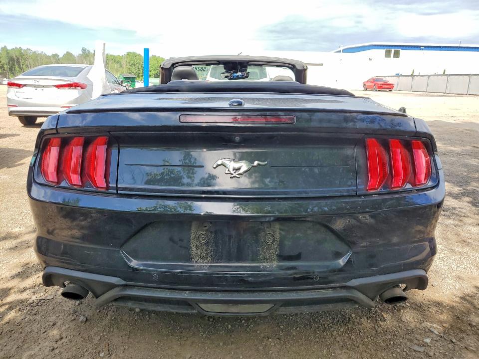58281826 :رقم المزاد ، 1FATP8UH5N5114146 vin ، 2022 Ford Mustang مزاد بيع