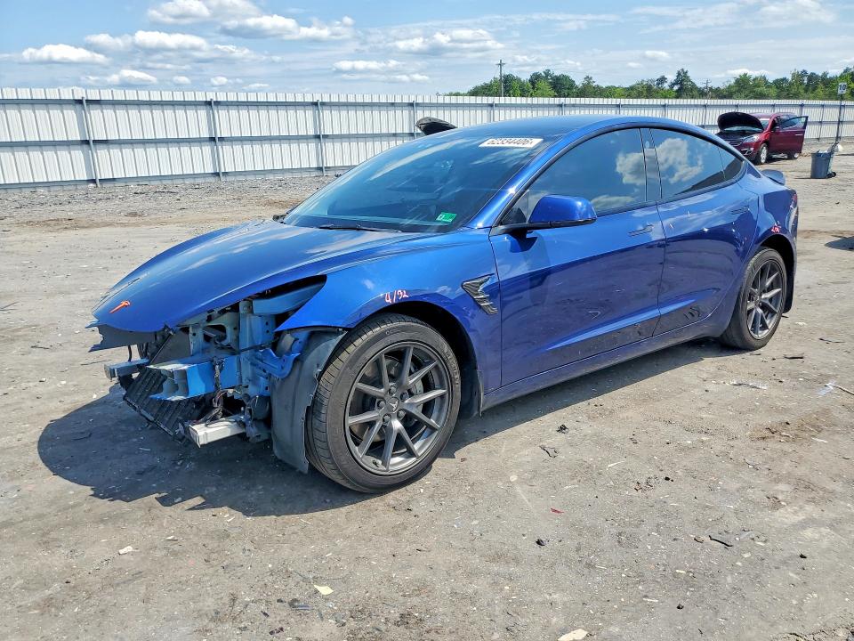 62334406 :رقم المزاد ، 5YJ3E1EBXNF246691 vin ، 2022 Tesla Model 3 مزاد بيع