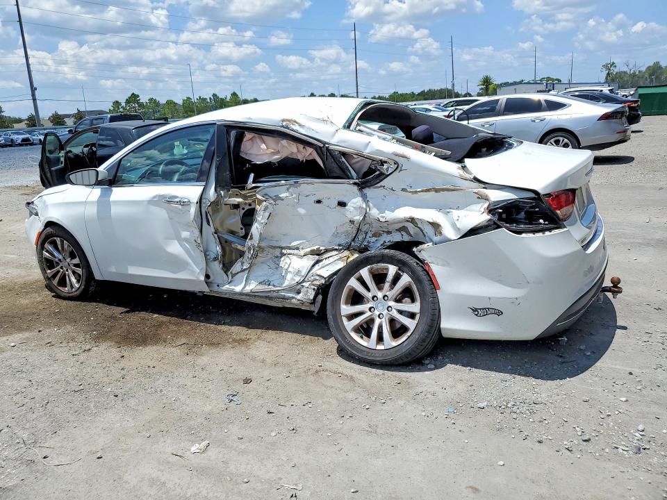 62294116 :رقم المزاد ، 1C3CCCAB1FN576508 vin ، 2015 Chrysler 200 مزاد بيع