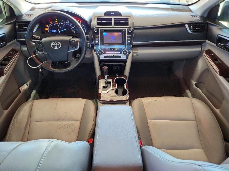 61748716 :رقم المزاد ، 4T4BF1FK8CR261350 vin ، 2012 Toyota Camry مزاد بيع