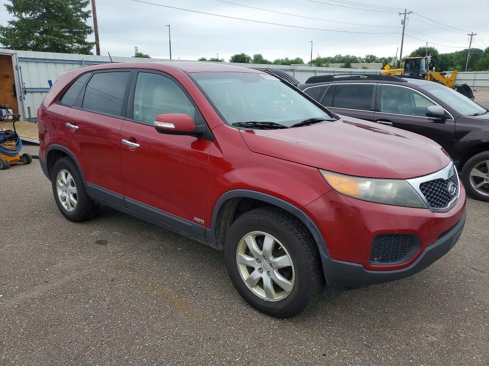 2011 Kia Sorento მანქანა იყიდება აუქციონზე, vin: 5XYKTCA14BG079128, აუქციონის ნომერი: 59888546
