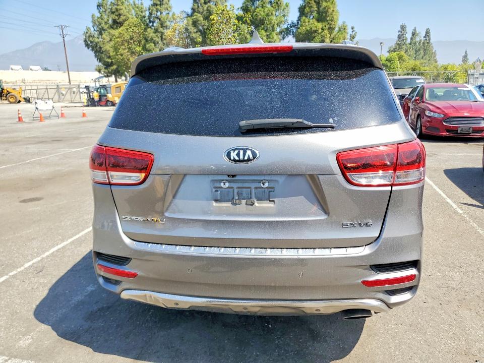 Продаж на аукціоні авто 2018 Kia Sorento, vin: 5XYPK4A59JG378338, номер лоту: 63137606