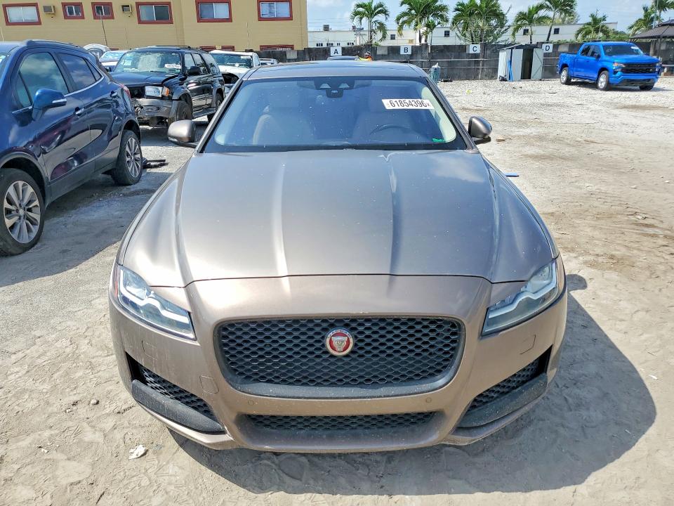 Продажа на аукционе авто 2017 Jaguar Xf, vin: SAJBD4BV0HCY32964, номер лота: 61854396