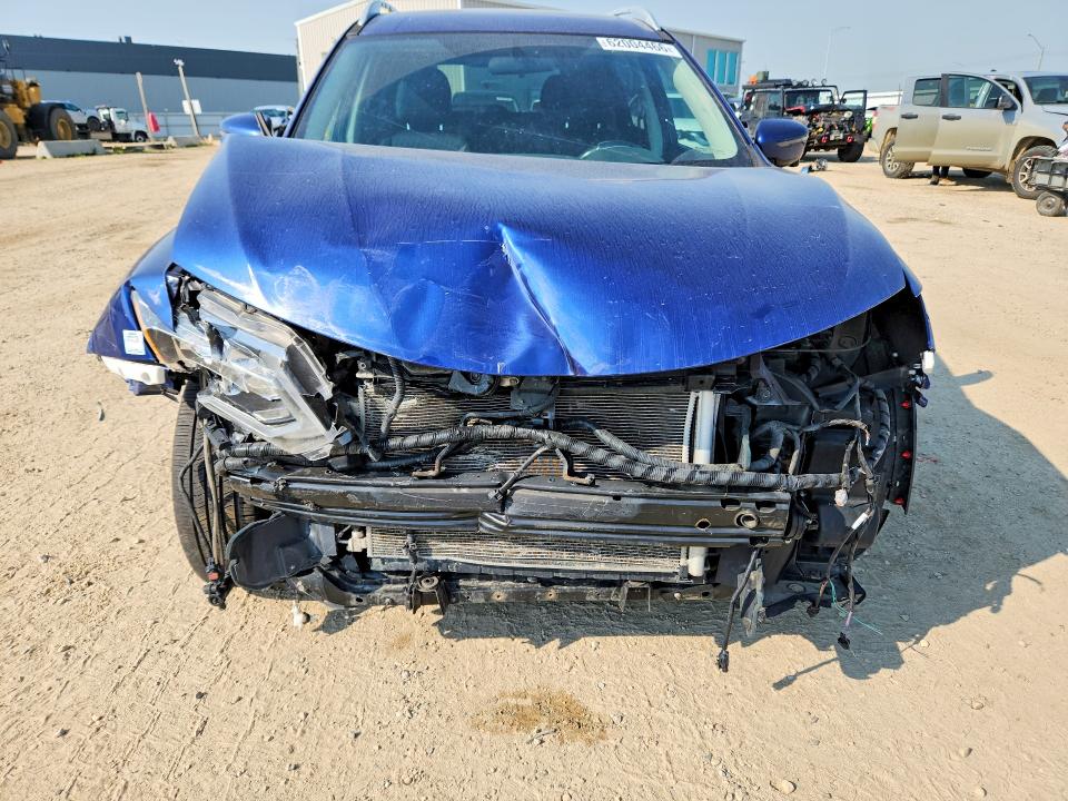 62004466 :رقم المزاد ، 5N1AT2MV4HC744090 vin ، 2017 Nissan Rogue مزاد بيع