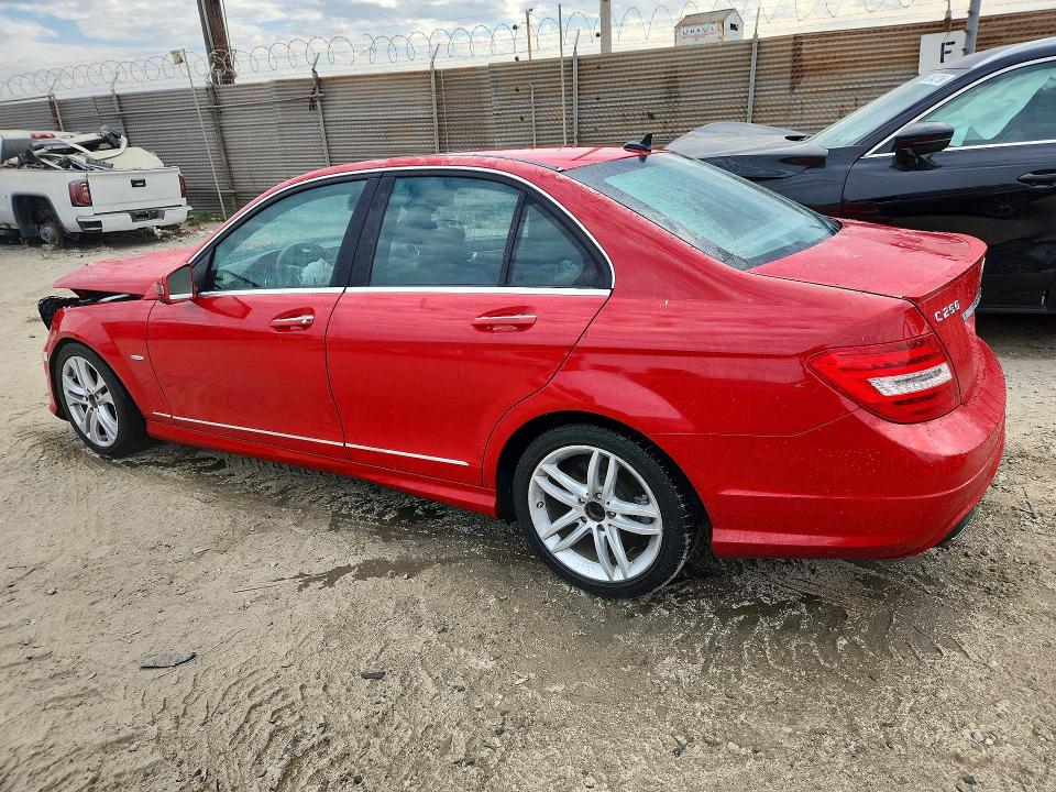 Продажа на аукционе авто 2012 Mercedes-benz C, vin: WDDGF4HB1CA606521, номер лота: 61057156