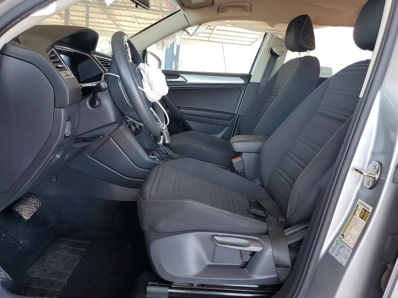 61622156 :رقم المزاد ، 3VV1B7AX0NM058019 vin ، 2022 Volkswagen Tiguan مزاد بيع