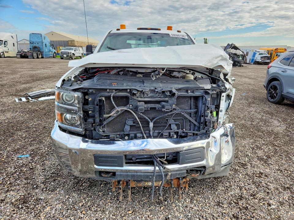 59590136 :رقم المزاد ، 1GB4KYCG8JF154266 vin ، 2018 Chevrolet Silverado مزاد بيع