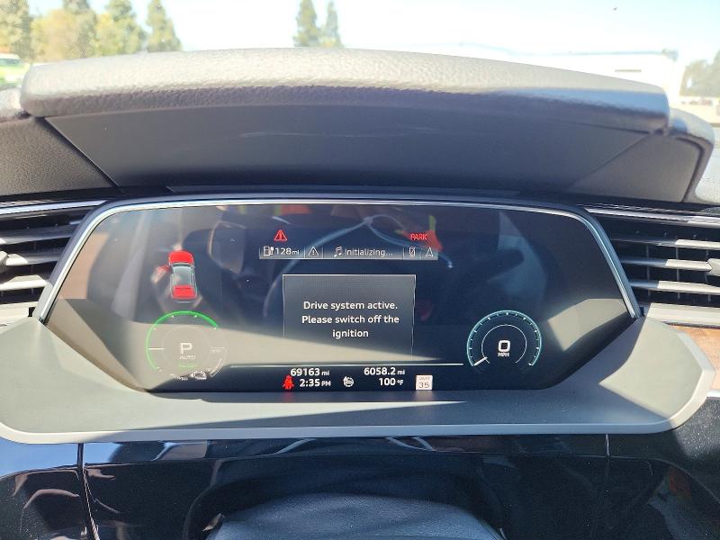 Продажа на аукционе авто 2019 Audi E-tron, vin: WA1LAAGE6KB005397, номер лота: 60200466