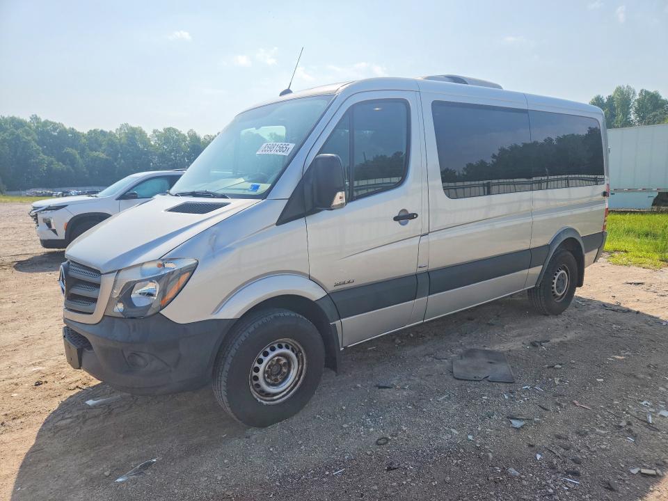85981565 :رقم المزاد ، 8BRPE7DD8GE125460 vin ، 2016 Mercedes-benz Sprinter مزاد بيع