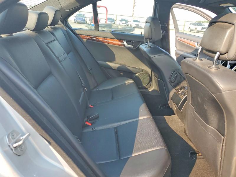 61769386 :رقم المزاد ، WDDGF8BB0CR204457 vin ، 2012 Mercedes-benz C مزاد بيع
