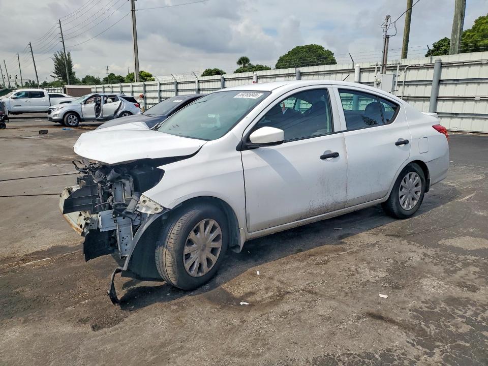 59285846 :رقم المزاد ، 3N1CN7AP0KL805153 vin ، 2019 Nissan Versa مزاد بيع
