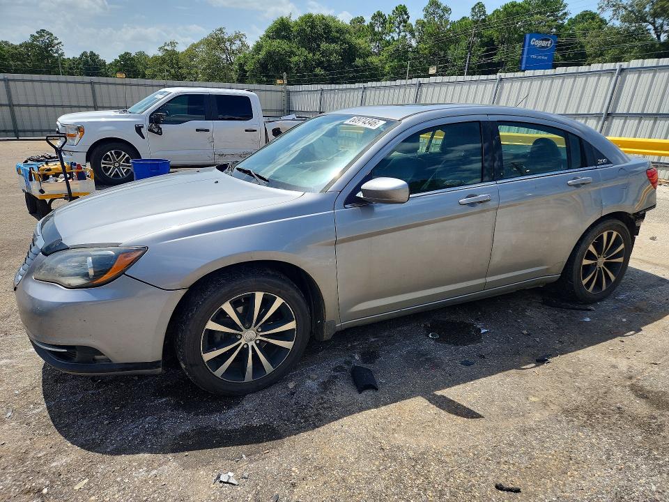 Продаж на аукціоні авто 2014 Chrysler 200, vin: 1C3CCBCG5EN136115, номер лоту: 60974346