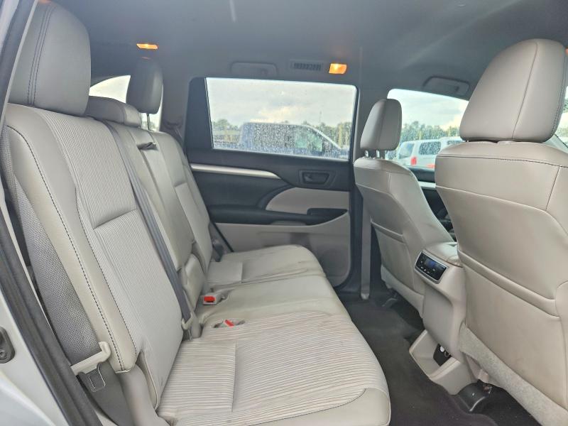 2015 Toyota Highlander მანქანა იყიდება აუქციონზე, vin: 5TDZKRFH1FS075752, აუქციონის ნომერი: 60805396