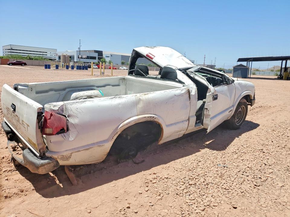 59745246 :رقم المزاد ، 1GCCS145228227438 vin ، 2002 Chevrolet S Truck مزاد بيع