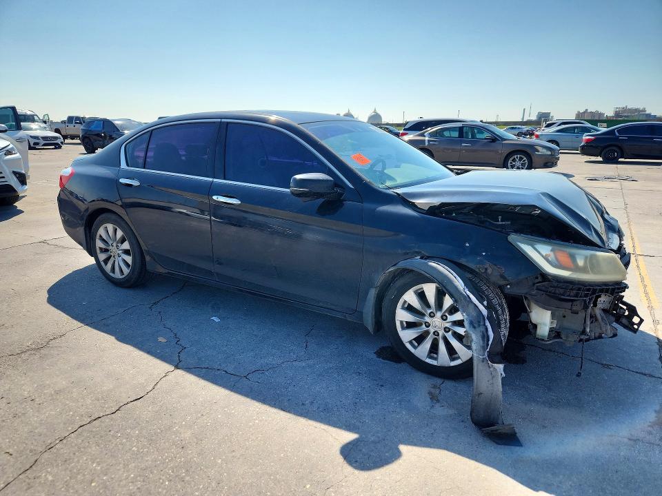 Продажа на аукционе авто 2015 Honda Accord, vin: 1HGCR3F88FA025881, номер лота: 59985586