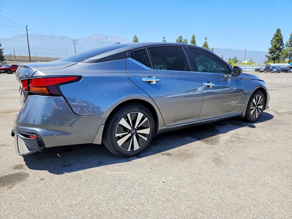 Продаж на аукціоні авто 2022 Nissan Altima, vin: 1N4BL4DV2NN371397, номер лоту: 63377266