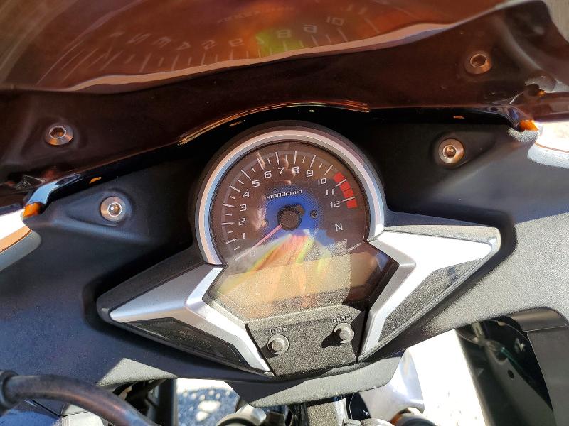 62995286 :رقم المزاد ، MLHMC4100D5301467 vin ، 2013 Honda Cbr250 مزاد بيع