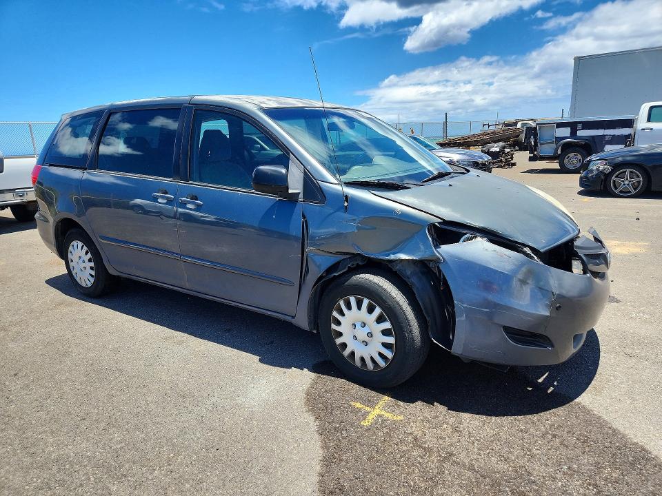 2010 Toyota Sienna მანქანა იყიდება აუქციონზე, vin: 5TDKK4CC3AS325577, აუქციონის ნომერი: 85987185