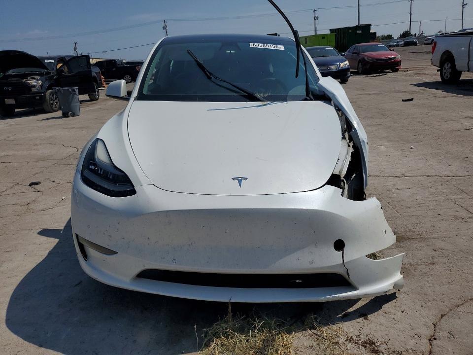 63569156 :رقم المزاد ، 7SAYGAEE1NF329679 vin ، 2022 Tesla Model Y مزاد بيع