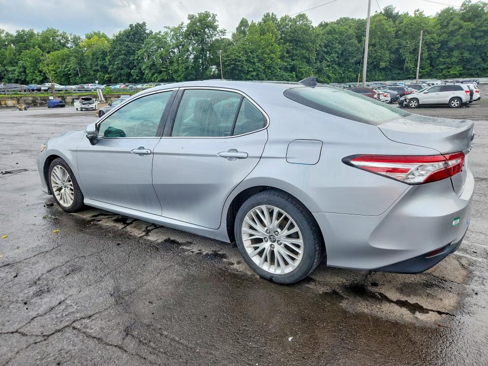 61563866 :رقم المزاد ، 4T1B11HK9KU746469 vin ، 2019 Toyota Camry مزاد بيع