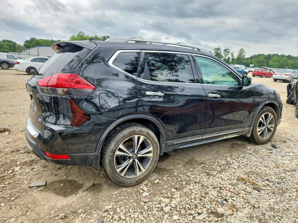 Продажа на аукционе авто 2017 Nissan Rogue, vin: 5N1AT2MT9HC826055, номер лота: 62126876