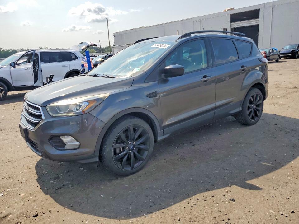 Продаж на аукціоні авто 2018 Ford Escape, vin: 1FMCU9GD6JUB65930, номер лоту: 62449026