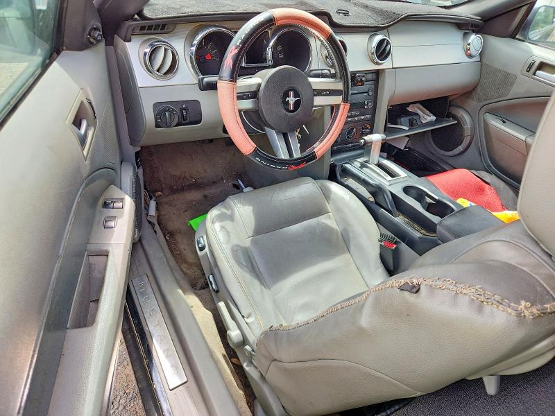60898336 :رقم المزاد ، 1ZVHT84N165102754 vin ، 2006 Ford Mustang Convertible مزاد بيع