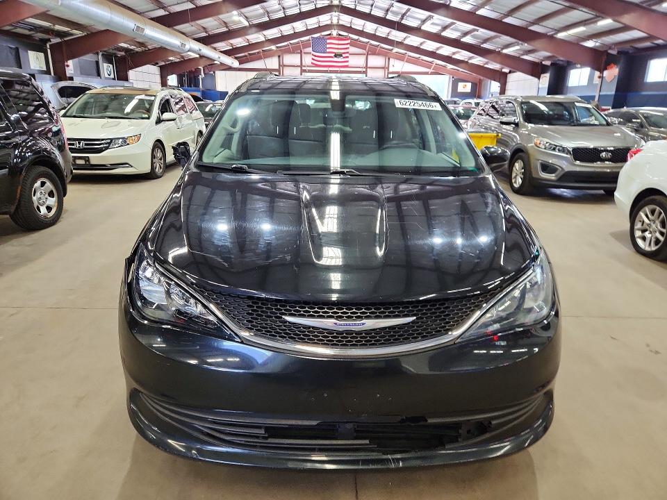 2020 Chrysler Voyager მანქანა იყიდება აუქციონზე, vin: 2C4RC1DG1LR172477, აუქციონის ნომერი: 62225466