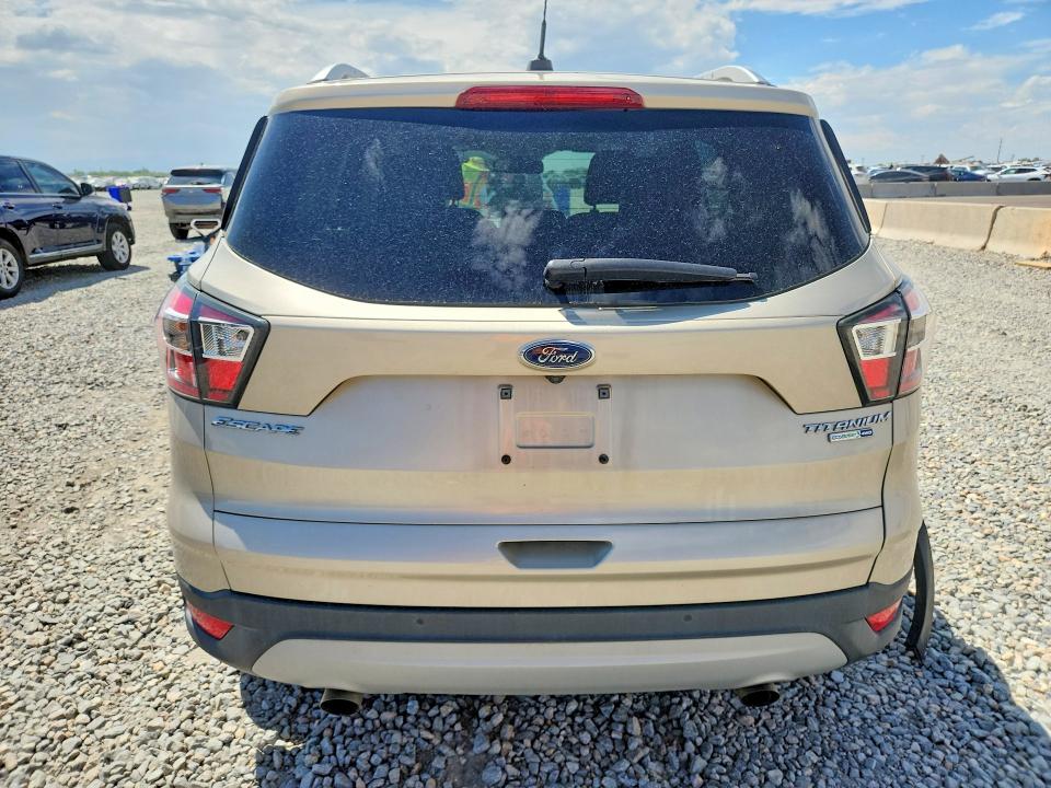 61912196 :رقم المزاد ، 1FMCU9J9XHUA23160 vin ، 2017 Ford Escape مزاد بيع