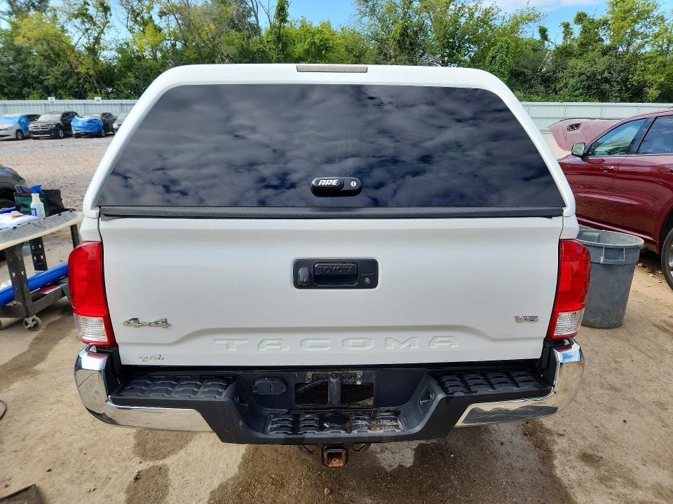 62115386 :رقم المزاد ، 3TMDZ5BN3HM015520 vin ، 2017 Toyota Tacoma مزاد بيع